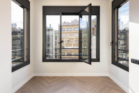 3 chambres apartment à vendre à Barcelona, Catalonia, Spain № 4155 - photo 5