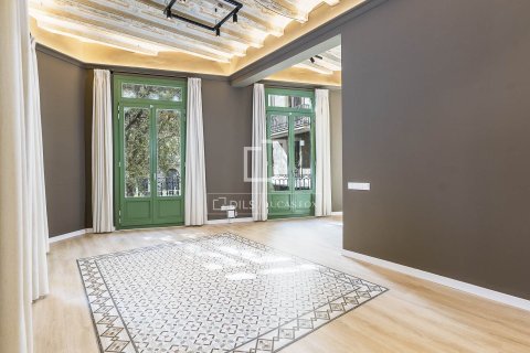 Apartamento de 3 dormitorios en venta en Barcelona, Cataluña, Spain № 4156 - foto 6