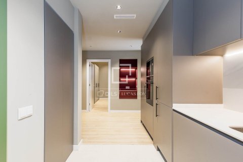 Apartamento de 3 dormitorios en venta en Barcelona, Cataluña, Spain № 4156 - foto 22