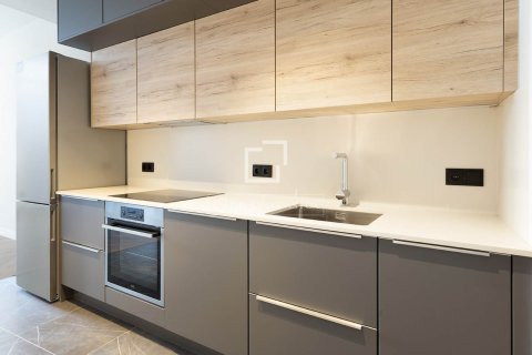 Apartamento de 2 dormitorios en venta en Barcelona, Cataluña, Spain № 4157 - foto 15