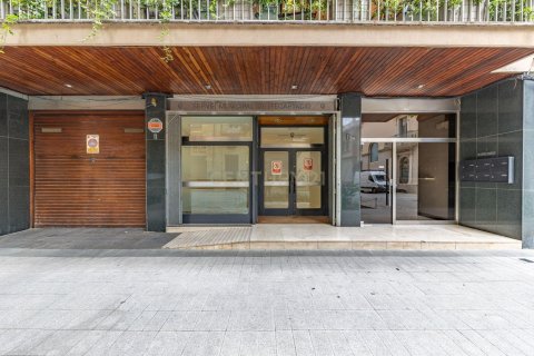 574 sq.m. office for sale in Sabadell, Barcelona, Catalonia, Spain № 6990 - photo 4