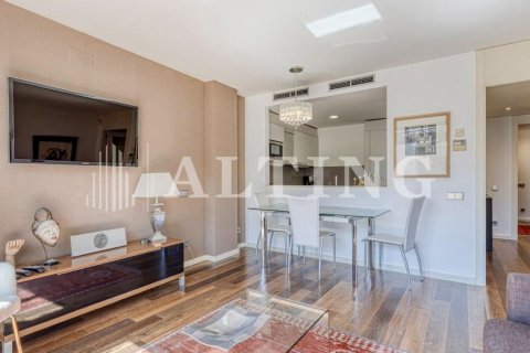 Квартира с 1 спальней в Барселоне, Каталония, Испания № 2794