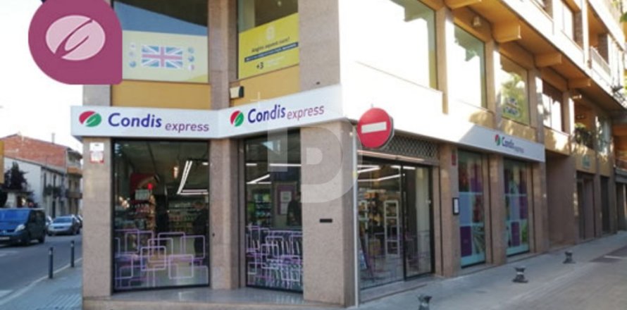 573 sq.m. retail store for sale in Gracia, Barcelona, Catalonia, Spain № 5157