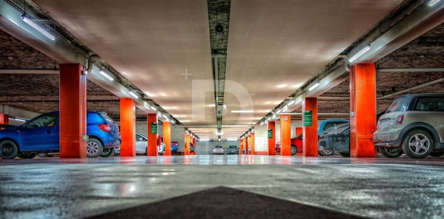 6395 sq.m. commercial property for sale in Gracia, Barcelona, Catalonia, Spain № 5159