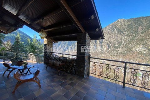 4 bedrooms villa for sale in Principado De Andorra (Ninguna Poblacion Tiene C.P.), Lleida, Catalonia, Spain № 5284 - photo 5