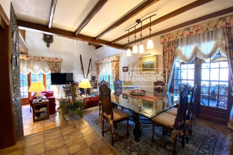 4 bedrooms villa for sale in Principado De Andorra (Ninguna Poblacion Tiene C.P.), Lleida, Catalonia, Spain № 5284 - photo 8