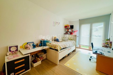 4 bedrooms apartment for sale in Principado De Andorra (Ninguna Poblacion Tiene C.P.), Lleida, Catalonia, Spain № 5286 - photo 15