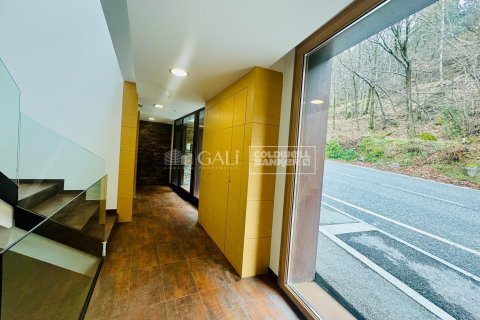 4 bedrooms apartment for sale in Principado De Andorra (Ninguna Poblacion Tiene C.P.), Lleida, Catalonia, Spain № 5286 - photo 23