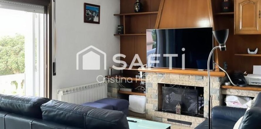 Дом с 3 спальнями в Бланесе, Герона, Каталония, Испания № 2249