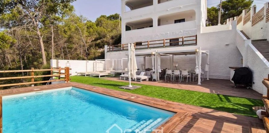 Вилла с 10 спальнями в Оливелле, Барселона, Каталония, Испания № 2251