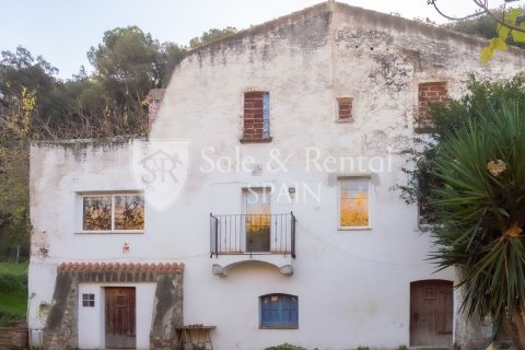 4 bedrooms house for sale in Sant Pol de Mar, Barcelona, Catalonia, Spain № 6716 - photo 3