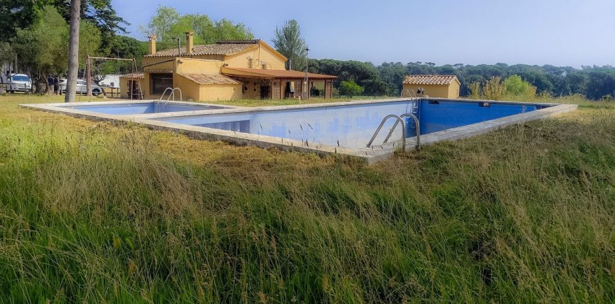 5 bedrooms house for sale in Caldes de Malavella, Girona, Catalonia, Spain № 6715