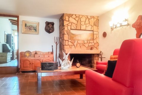 5 bedrooms house for sale in Caldes de Malavella, Girona, Catalonia, Spain № 6715 - photo 3
