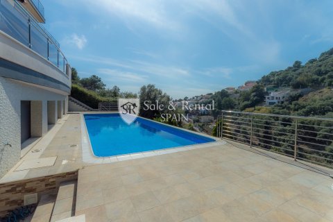 6 bedrooms house for sale in Santa Susanna, Barcelona, Catalonia, Spain № 6718 - photo 25