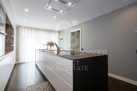 Купить дом в Сабадель, Испания с 3 спальни, 347м², № 7749 - фото 9