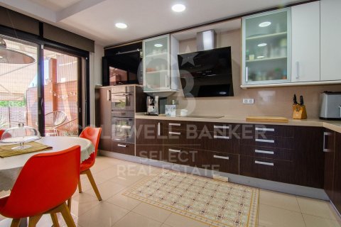 Купить дом в Матадепера, Испания с 4 спальни, 424м², № 7750 - фото 2