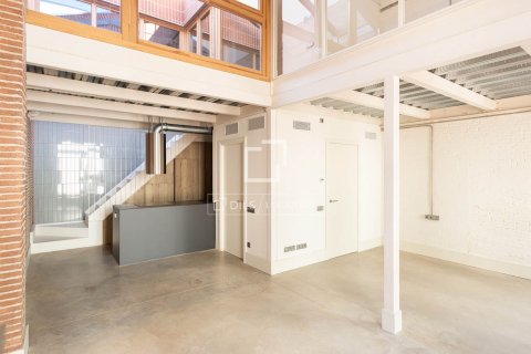 2 chambres apartment à vendre à Barcelona, Catalonia, Spain № 4390 - photo 2