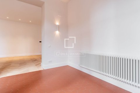 2 chambres apartment à vendre à Barcelona, Catalonia, Spain № 4394 - photo 21