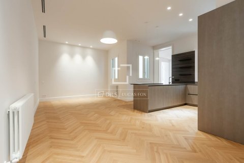 2 chambres apartment à vendre à Barcelona, Catalonia, Spain № 4394 - photo 3