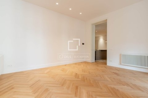 2 chambres apartment à vendre à Barcelona, Catalonia, Spain № 4394 - photo 15