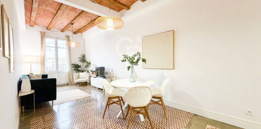 3 bedrooms apartment for sale in Barcelona, Catalonia, Spain № 5351