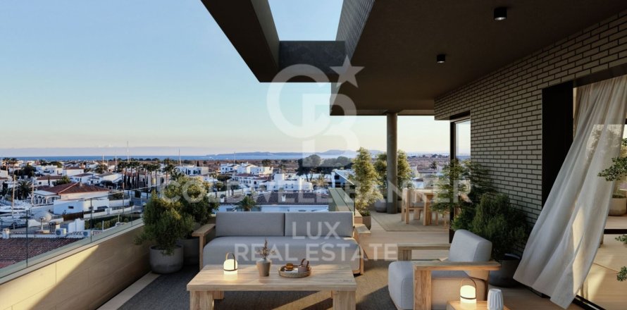 3 bedrooms apartment for sale in Roses, Girona, Catalonia, Spain № 5355