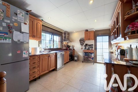 Купить дом в Сан-Пере-де-Виламайор, Испания с 4 спальни, 227м², № 4721 - фото 8