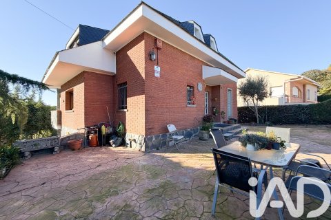 Купить дом в Сан-Пере-де-Виламайор, Испания с 4 спальни, 227м², № 4721 - фото 3