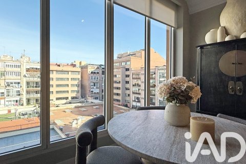 3 bedrooms apartment for sale in Barcelona, Catalonia, Spain № 4717 - photo 2