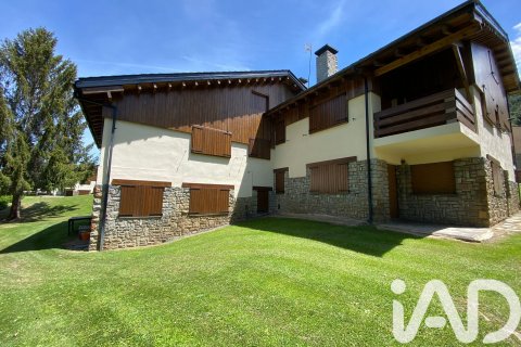 3 bedrooms apartment for sale in Alp, Girona, Catalonia, Spain № 4718 - photo 3