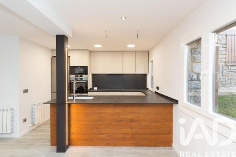 3 bedrooms apartment for sale in Alp, Girona, Catalonia, Spain № 4718 - photo 6