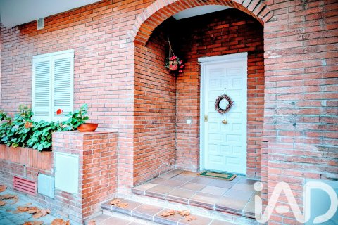 5 bedrooms townhouse for sale in El Masnou, Barcelona, Catalonia, Spain № 4716 - photo 2