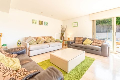 6 chambres villa à vendre à Castelldefels, Barcelona, Catalonia, Spain № 4288 - photo 5