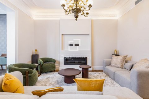 3 chambres apartment à vendre à Barcelona, Catalonia, Spain № 4291 - photo 14