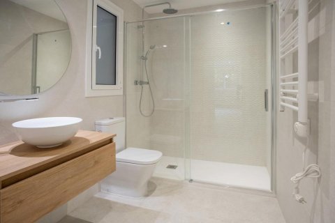 2 chambres apartment à vendre à Barcelona, Catalonia, Spain № 3655 - photo 5