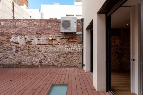 Купить квартиру в Бадалона, Испания с 1 спальня, 175м², № 2274 - фото 8