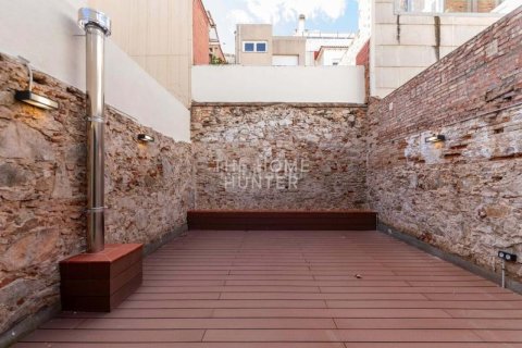 Купить квартиру в Бадалона, Испания с 1 спальня, 175м², № 2274 - фото 7