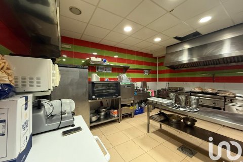 250 sq.m. commercial property for sale in Salou, Tarragona, Catalonia, Spain № 7564 - photo 14