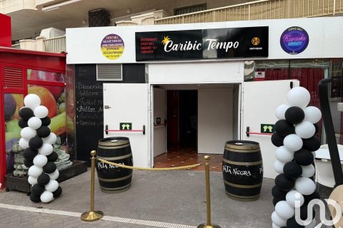 250 sq.m. commercial property for sale in Salou, Tarragona, Catalonia, Spain № 7564 - photo 21