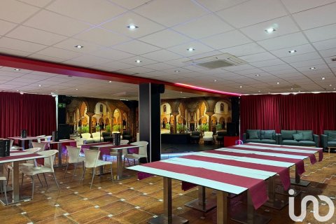 250 sq.m. commercial property for sale in Salou, Tarragona, Catalonia, Spain № 7564 - photo 6