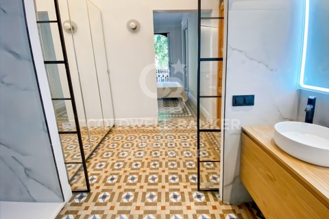 3 bedrooms apartment for sale in Barcelona, Catalonia, Spain № 5672 - photo 8