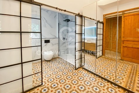 3 bedrooms apartment for sale in Barcelona, Catalonia, Spain № 5672 - photo 6