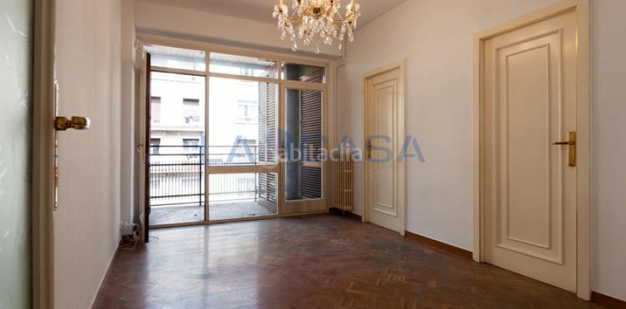 Квартира с 4 спальнями в Эшампле, Барселона, Каталония, Испания № 2160