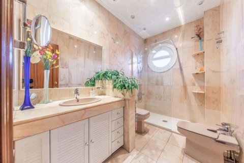 Купить дом в Барселона, Испания с 3 спальни, 890м², № 2330 - фото 14