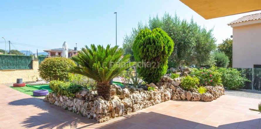 Дом с 5 спальнями в Кальдес-де-Монтбуи, Барселона, Каталония, Испания № 2324