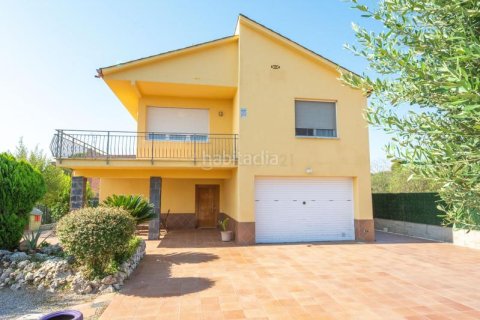 Купить дом в Кальдес-де-Монтбуи, Испания с 5 спален, 251м², № 2324 - фото 3