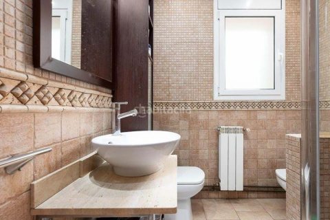 Купить дом в Барселона, Испания с 4 спальни, 312м², № 2327 - фото 28