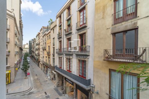 Apartamento de 3 dormitorios en venta en Barcelona, Cataluña, Spain № 4206 - foto 30