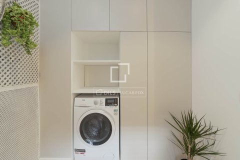 Apartamento de 3 dormitorios en venta en Barcelona, Cataluña, Spain № 4206 - foto 27