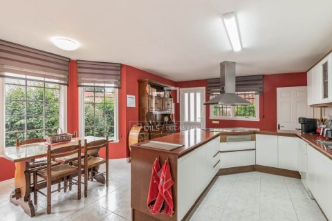 Villa de 5 dormitorios en venta en Sant Cugat del Vallès, Barcelona, Cataluña, Spain № 4205 - foto 9